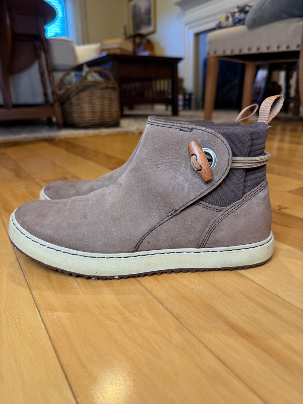 L.L. Bean Taupe Suede Toggle Ankle Booties Comfort Sneaker Boots Size 7